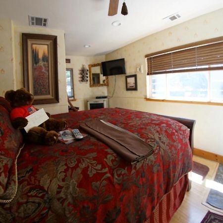 Fleur De Lac Europeran Inn Lake Arrowhead Exteriér fotografie